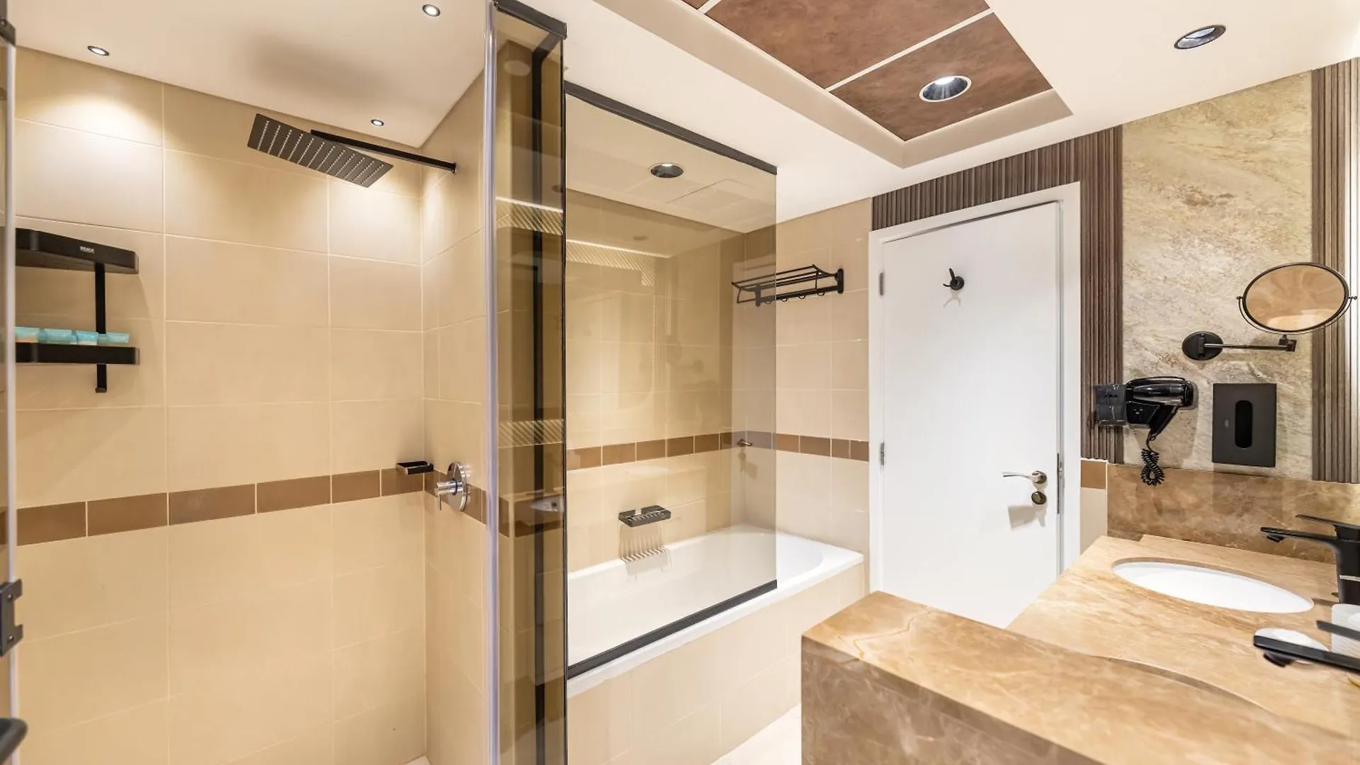 Lavish 2 Bedroom I Burj Khalifa & Fountain Views I Free Gym, Pool, Parking, Wi-Fi And Ps5 I By Skyline Serenity Dubai United Arab Emirates