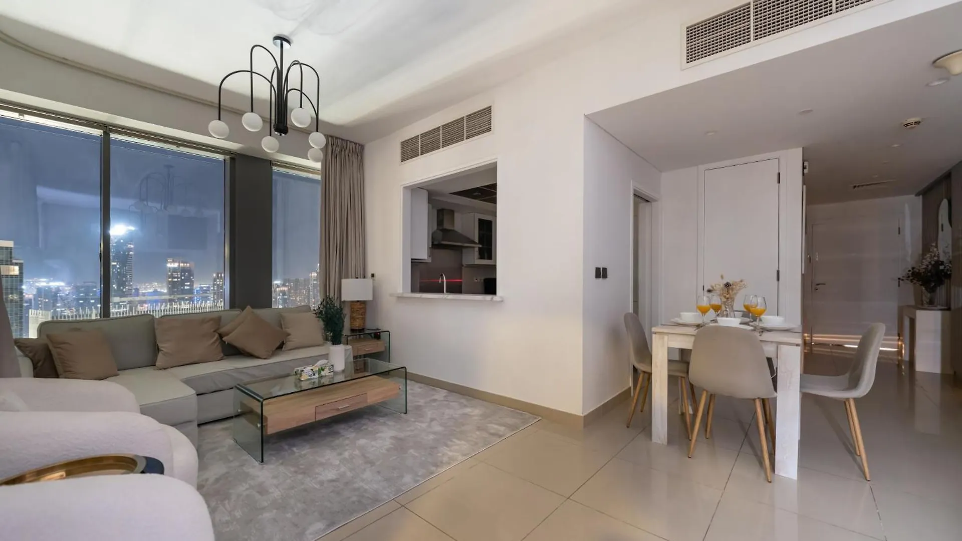 Lavish 2 Bedroom I Burj Khalifa & Fountain Views I Free Gym, Pool, Parking, Wi-Fi And Ps5 I By Skyline Serenity Dubai Appartamento