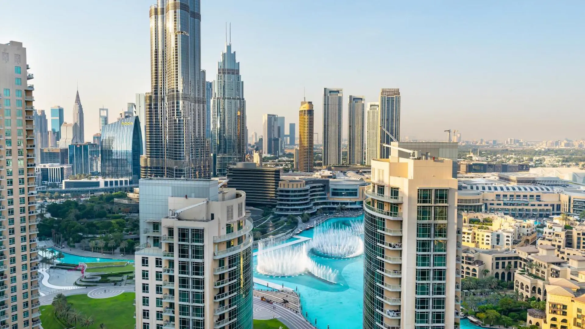 Lavish 2 Bedroom I Burj Khalifa & Fountain Views I Free Gym, Pool, Parking, Wi-Fi And Ps5 I By Skyline Serenity Dubai Appartamento