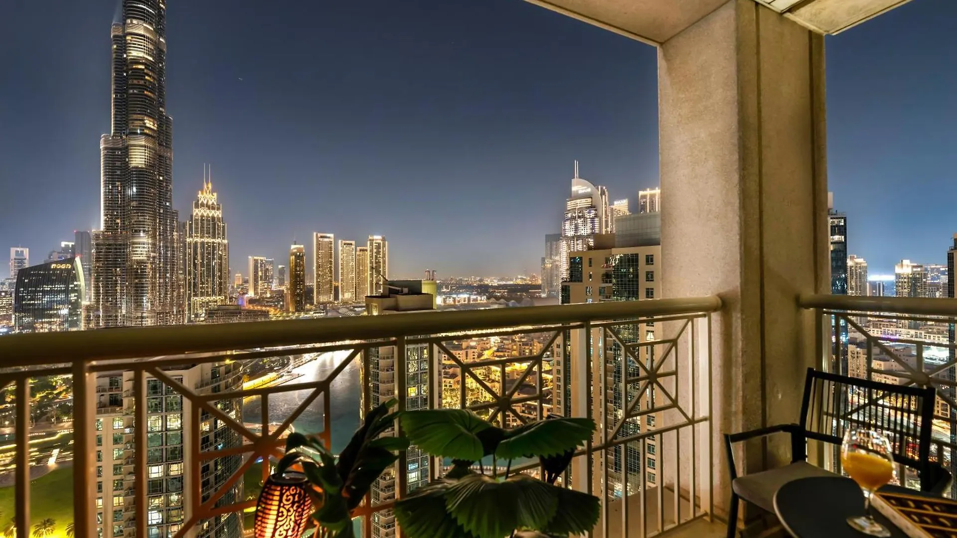 Lavish 2 Bedroom I Burj Khalifa & Fountain Views I Free Gym, Pool, Parking, Wi-Fi And Ps5 I By Skyline Serenity Dubai Appartamento