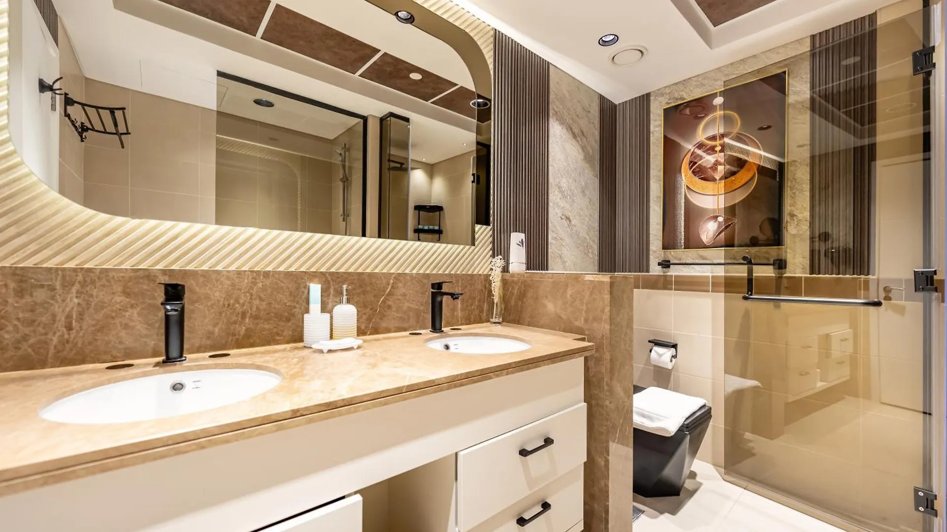 Lavish 2 Bedroom I Burj Khalifa & Fountain Views I Free Gym, Pool, Parking, Wi-Fi And Ps5 I By Skyline Serenity Dubai 0*,  Emirati Arabi Uniti