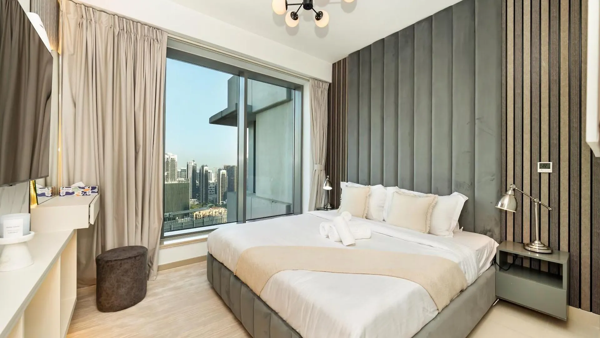 Lavish 2 Bedroom I Burj Khalifa & Fountain Views I Free Gym, Pool, Parking, Wi-Fi And Ps5 I By Skyline Serenity Dubai Appartamento